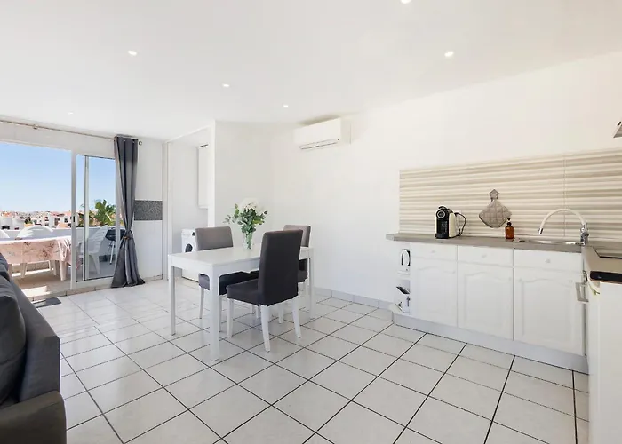 Let The Sun In - Walking To The By Algarve Dream Holidays